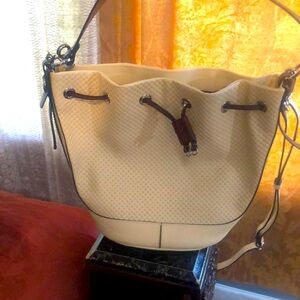 Beige/Tan Shoulder Bag